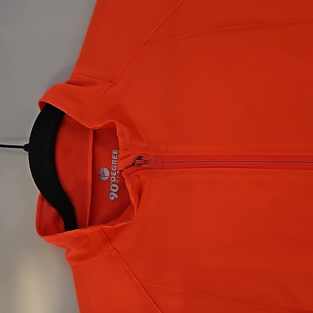 90Degree Jacket - Picture 2 of 4